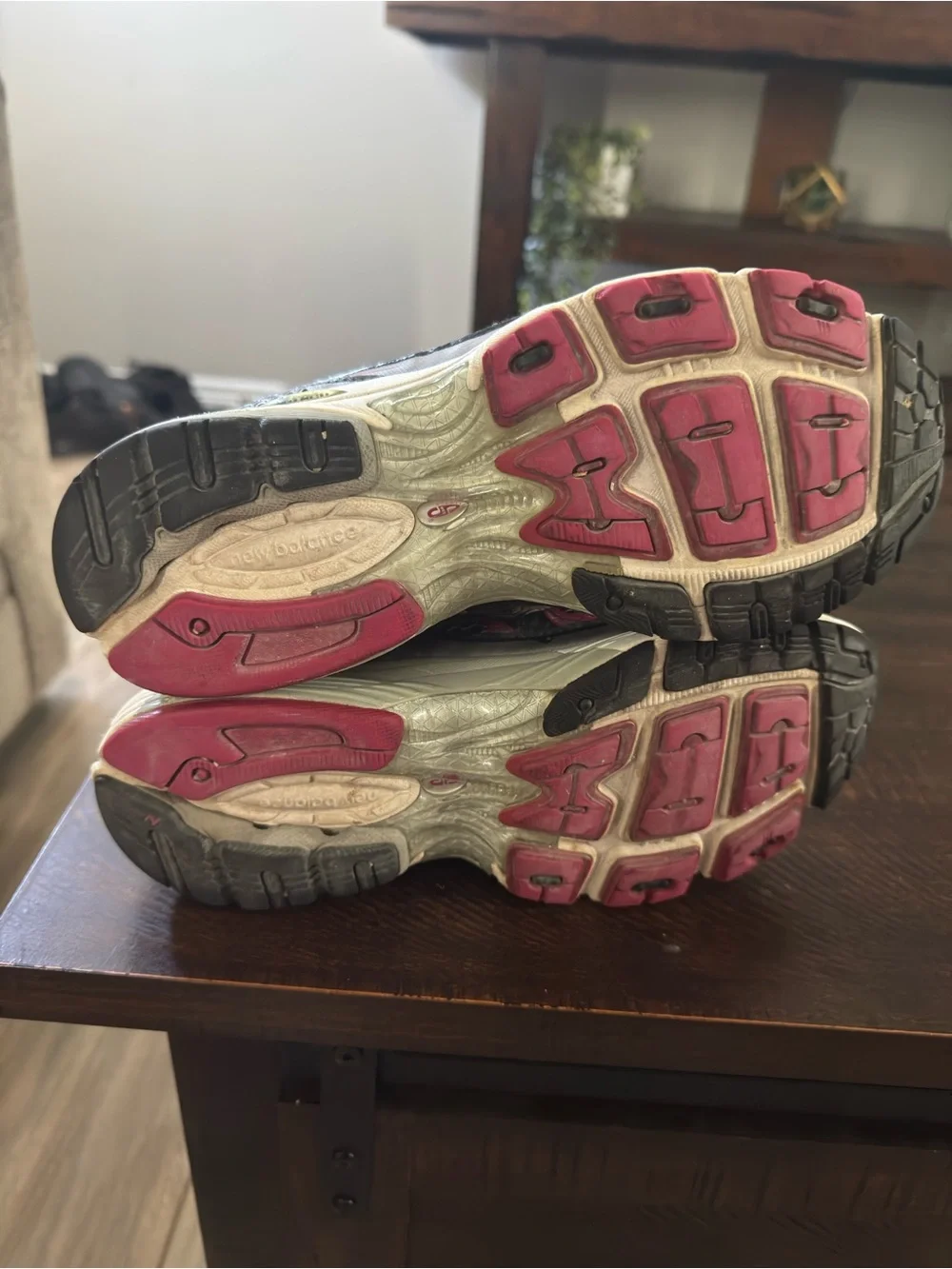 New Balance 760 Susan G Komen Breast Cancer Edition Shoes WR760KM SZ 6 1/5 Women - Picture 4 of 6
